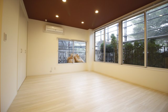 居室・リビング　20帖の広々としたリビング♪