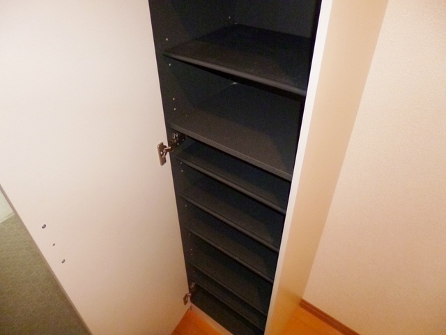 玄関　下駄箱付いてます。