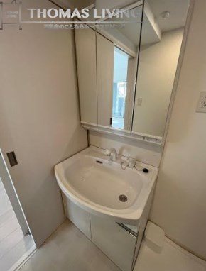 バルコニー　参考写真となります。床の色等異なる場合があります。