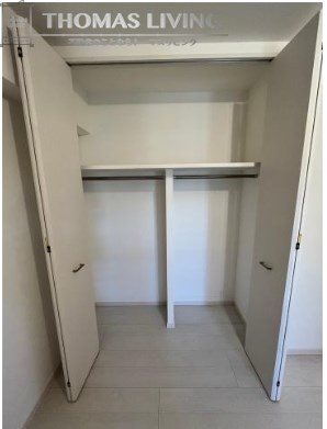 収納　参考写真となります。床の色等異なる場合があります。