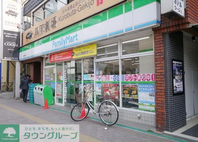 コンビニ　ファミリーマート川越駅東店（コンビニ）まで624m