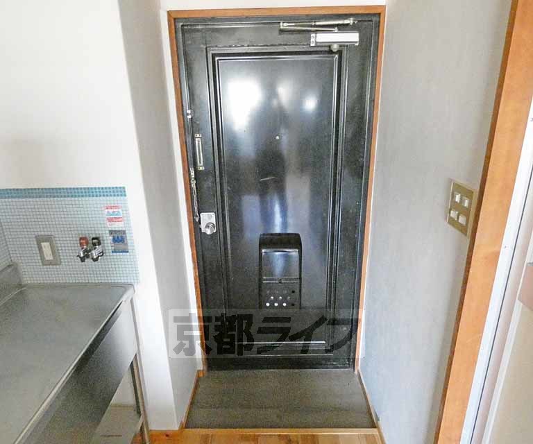 玄関　玄関です。