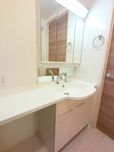 洗面設備　カウンター洗面台