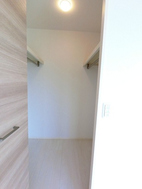 収納　洋室・ウォークインクローゼット