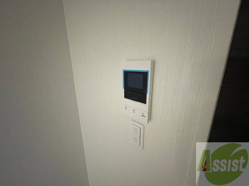 セキュリティ　ＴＶモニター付インターホンです。来客者の顔が見えるので安心！