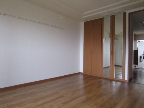 居室・リビング　室内