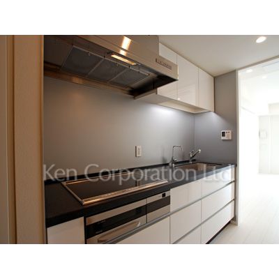 キッチン　同タイプ4階のお部屋を撮影。仕様が異なることがあります。