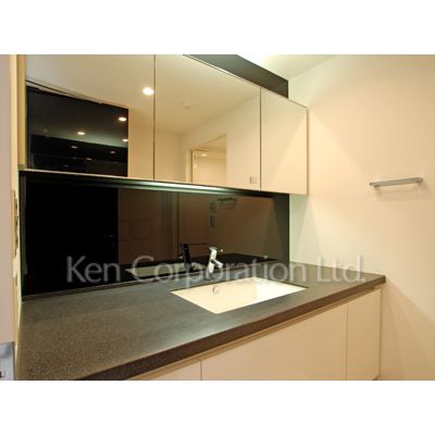 洗面設備　同タイプ4階のお部屋を撮影。仕様が異なることがあります。