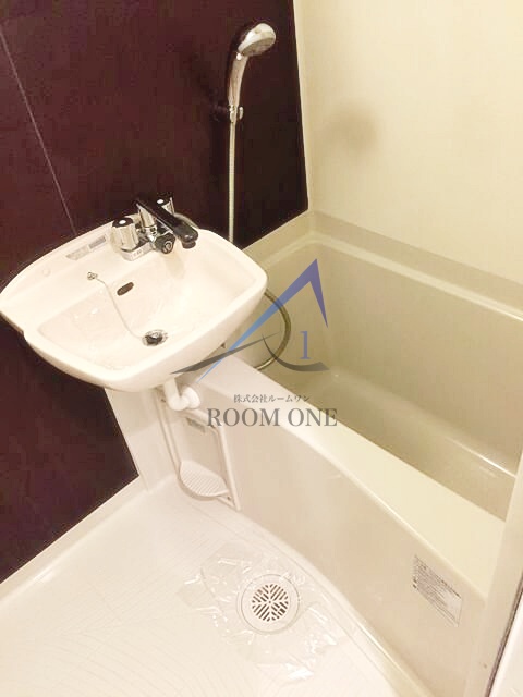 バス・シャワールーム　お風呂です。