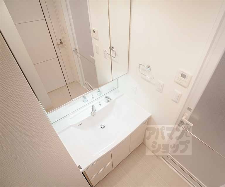 洗面設備　１０７号室写真