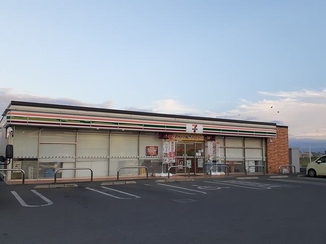 コンビニ　セブンイレブン葛城勝根店（コンビニ）まで626m