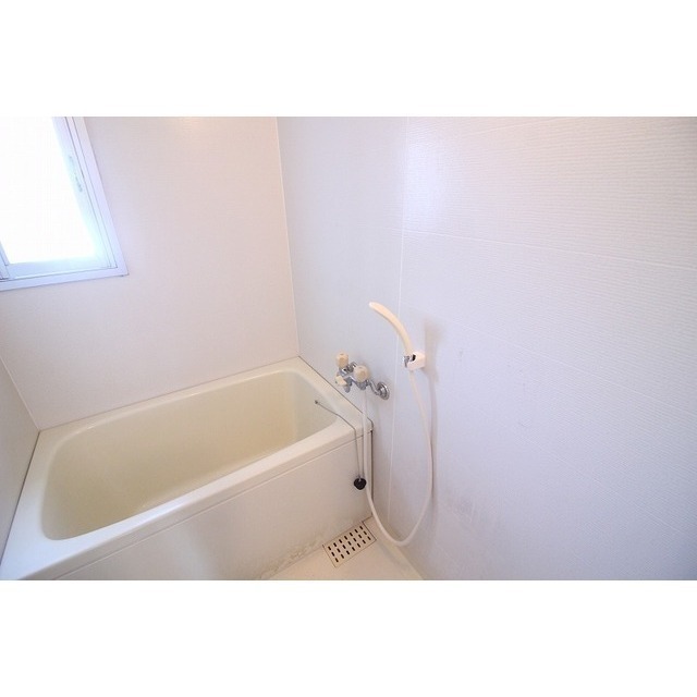 バス・シャワールーム　※写真は２－１０７です