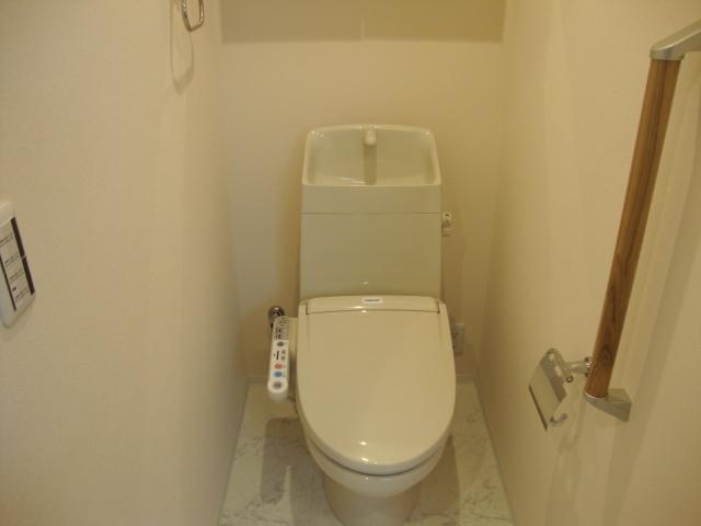 トイレ　シャワー付トイレ