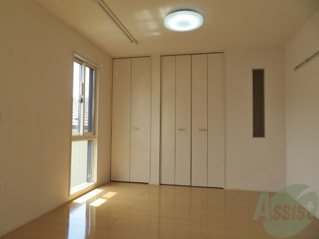 その他部屋・スペース　フローリングなので、ベッドも置けちゃいます。