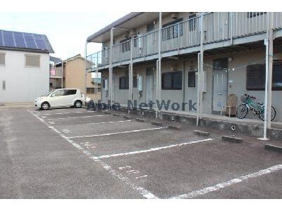 駐車場　駐車場