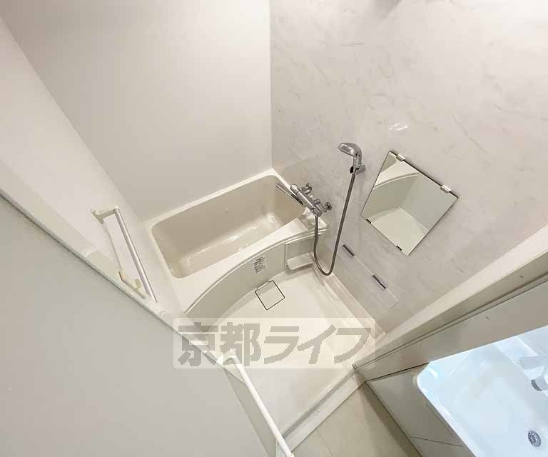 バス・シャワールーム　浴室乾燥機付きのお風呂です