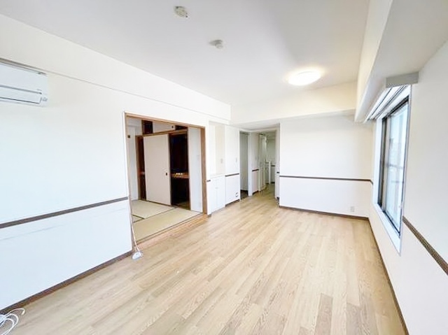 居室・リビング　他の号室の御写真です。実物とは異なります。参考