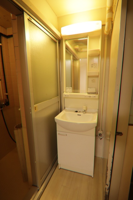 洗面設備　※他の号室の参考写真です※
