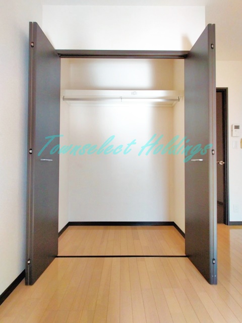 収納　ポール付きで使い勝手の良いクローゼット♪