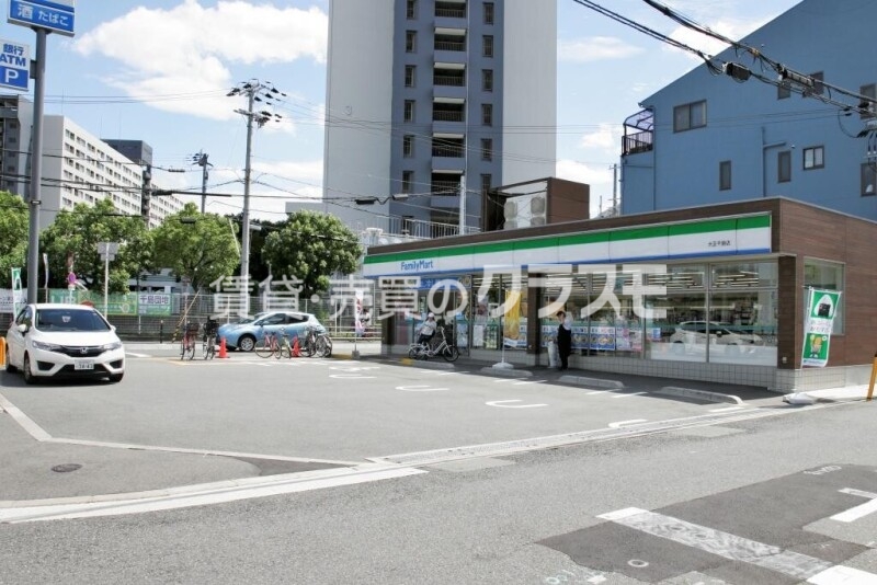 コンビニ　ファミリーマート大正千島店（コンビニ）まで832m