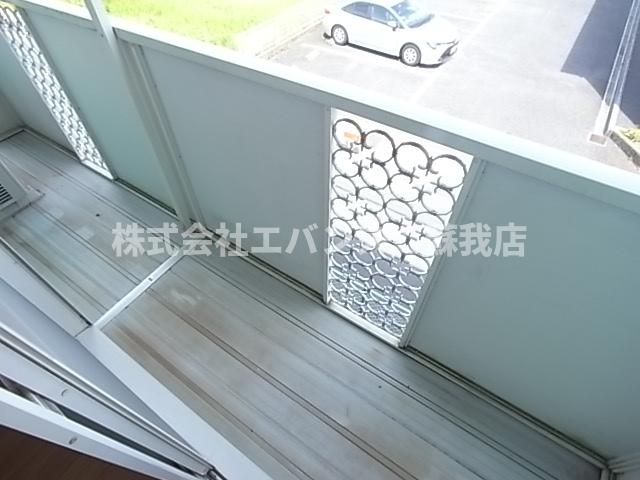 バルコニー　開放的で明るい空間を演出してくれるバルコニーです