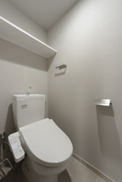 トイレ　※写真は同タイプ住戸です。