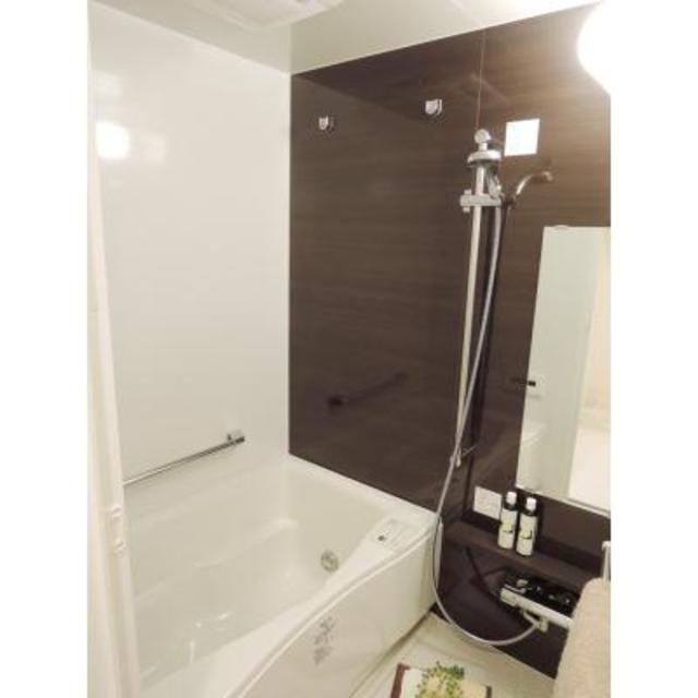 バス・シャワールーム　※写真は同タイプ住戸です。