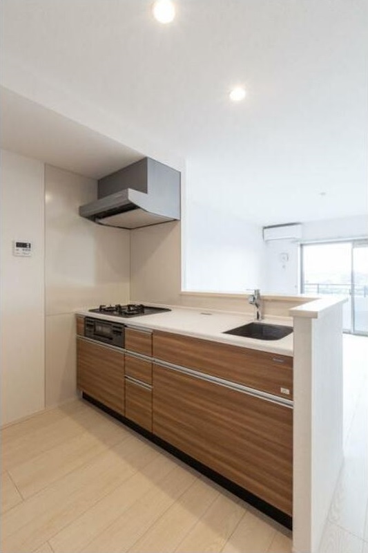 キッチン　周りを見渡しながら調理のできるカウンターキッチンです♪