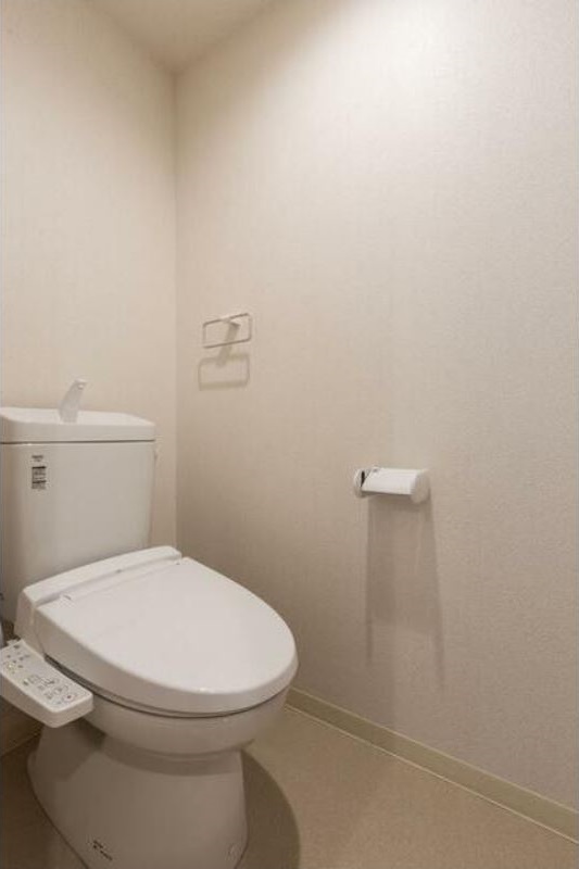 トイレ　嬉しい温水洗浄便座♪