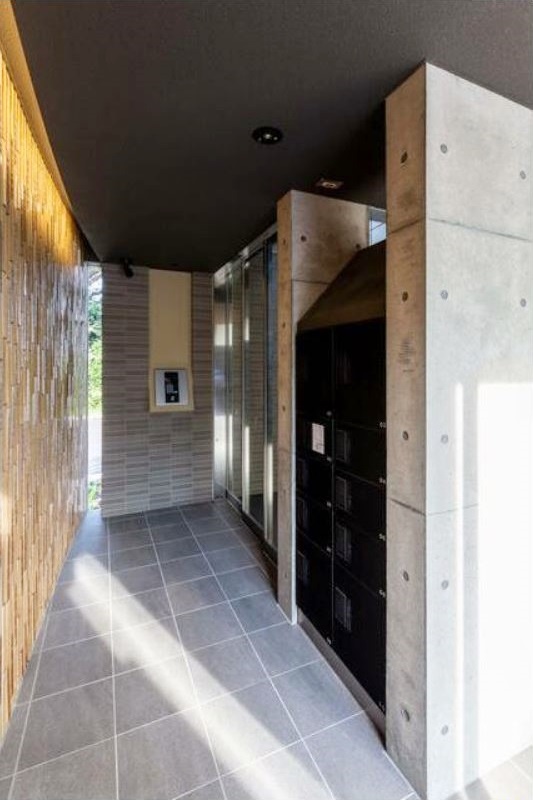 セキュリティ　不審者、勧誘員をシャットアウトできるオートロックです♪