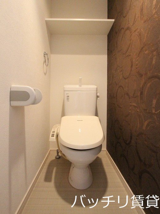 トイレ　同型タイプの為、現状を優先致します。