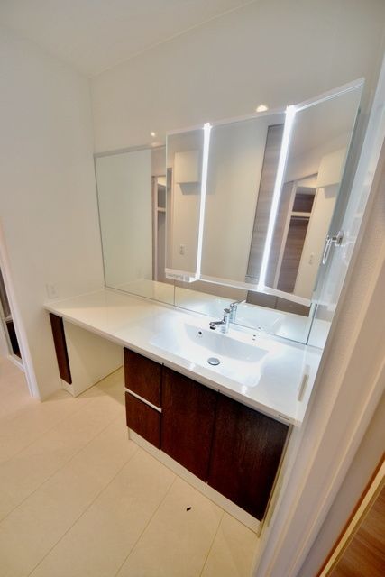 洗面設備　お問い合わせはタウンハウジングまで