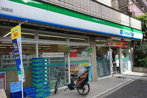 コンビニ　ファミリーマート 上池袋店（コンビニ）まで461m