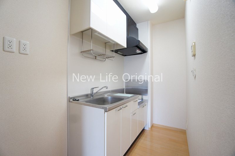 キッチン　コンロは設置幅・ガスの種別を確認の上、ご用意下さい。