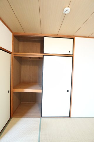 収納　803号室の写真を使用しています。