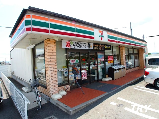 コンビニ　セブンイレブン香芝すみれ野1丁目店（コンビニ）まで915m