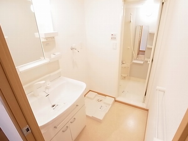 洗面設備　別部屋参考写真