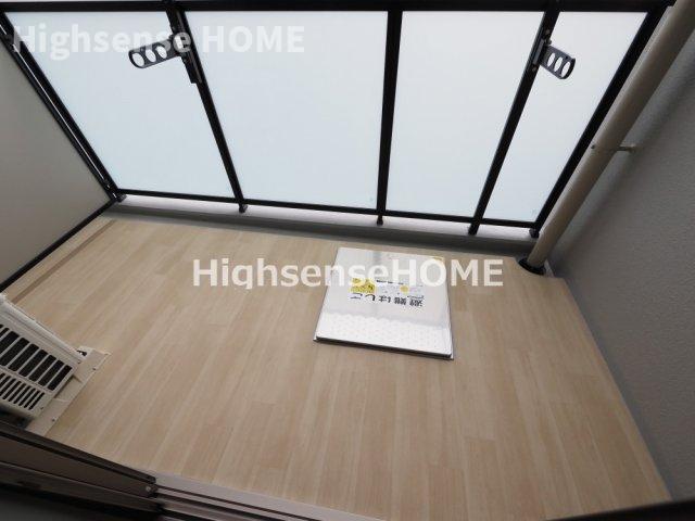 バルコニー　開放的で明るい空間を演出してくれるバルコニーです