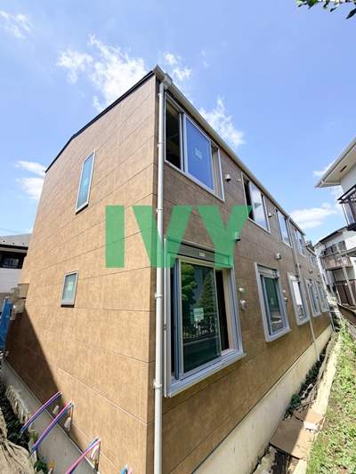 建物外観　建築中