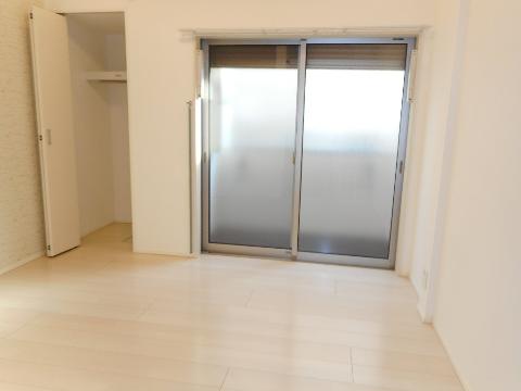 居室・リビング　反転タイプのお部屋写真