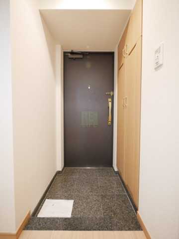 玄関　ルーブル大塚参番館の玄関