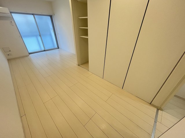 居室・リビング　こちらのリビングで趣味の時間をお楽しみください