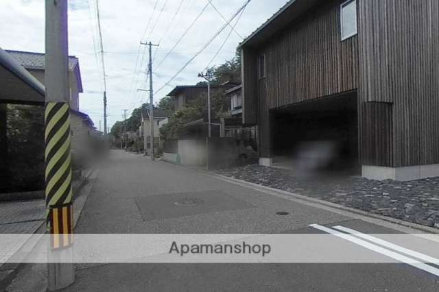 その他　前面道路（その他）まで0m