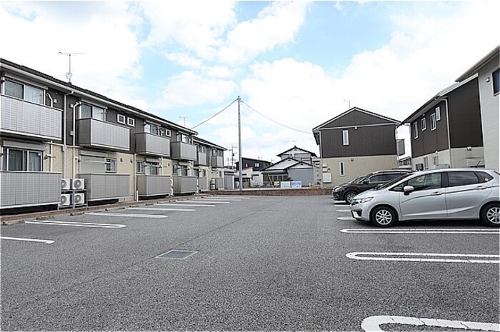 駐車場　駐車場