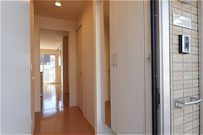 その他部屋・スペース　鏡付きシューズボックス