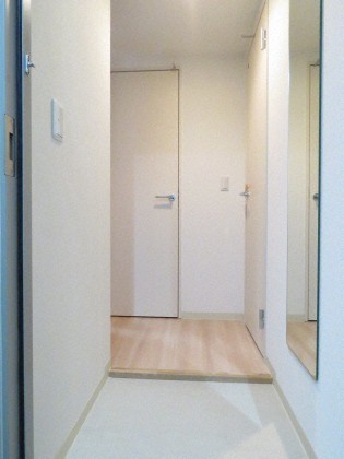 玄関　広々とした玄関です！