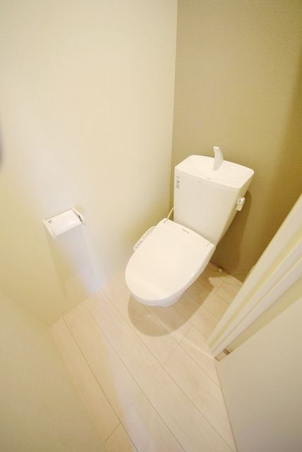 トイレ　ウォシュレット付いてます♪