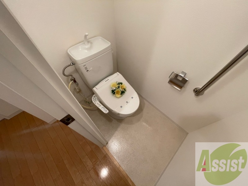 トイレ　トイレです。ウォシュレット付を探している方、おすすめです。