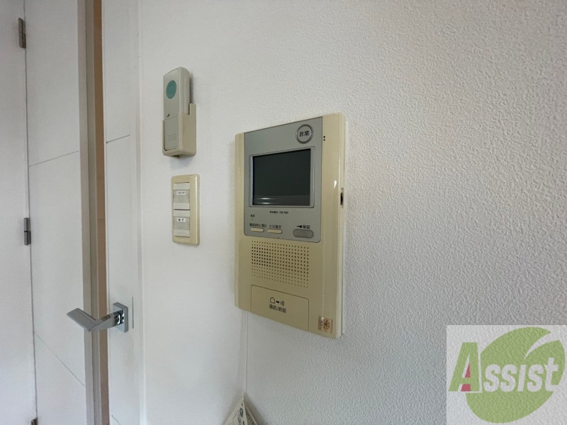 セキュリティ　ＴＶモニター付インターホンです。来客者の顔が見えるので安心！