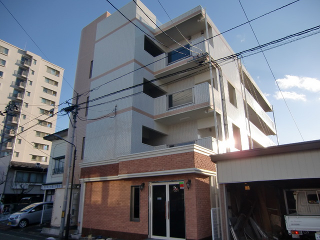 建物外観　２０１６年４月撮影